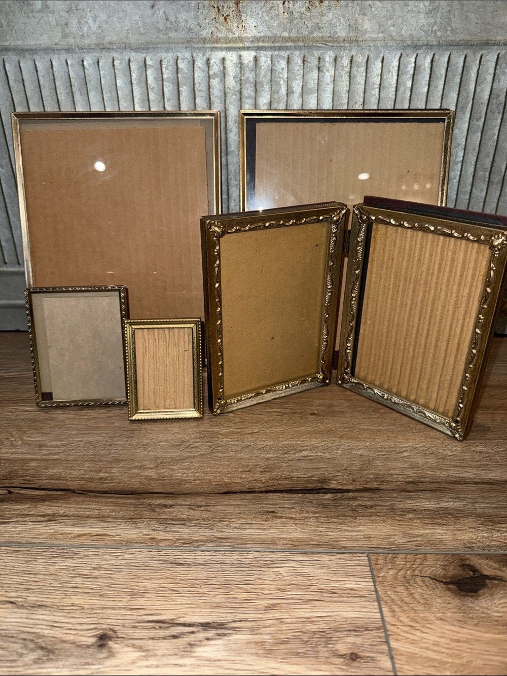 Vintage Brass Classic Gold Picture Frames Set - Elegant Home Accents